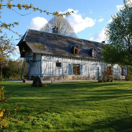 Holiday home Maison Du 18e Avec Parc Arbore, A 45 Min De La
